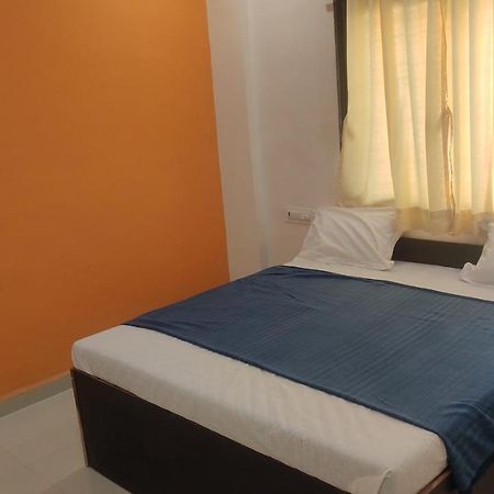 Hotel Sai Santosh Shirdi Zewnętrze zdjęcie