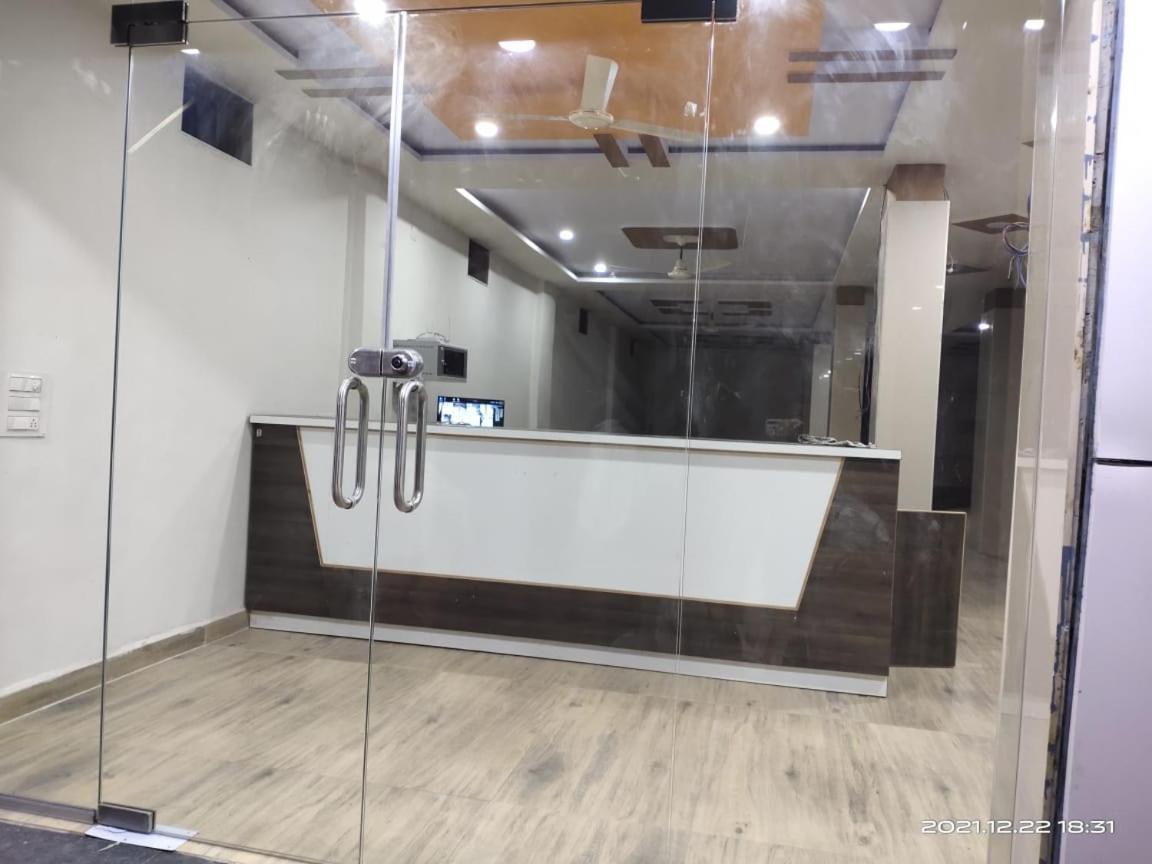 Hotel Sai Santosh Shirdi Zewnętrze zdjęcie